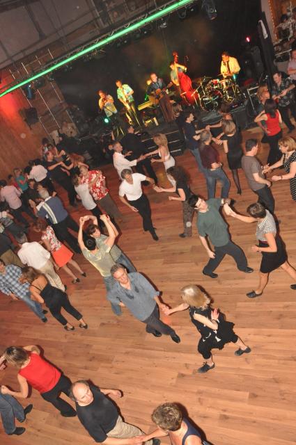 min 2010 05 09 station danse 084